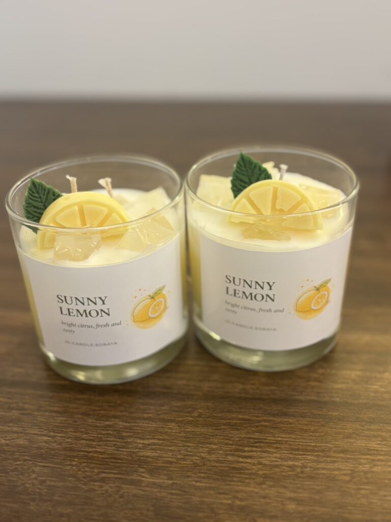 Lemon candle with hand sculpted wax lemon slice